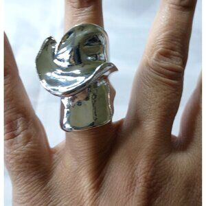 Bold Silvertone Abstract Statement Ring Size 6 Alloy New in Gift Box Glam